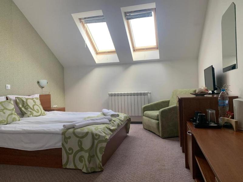 Granat Double room 1- next to Gondola Lift - image 10