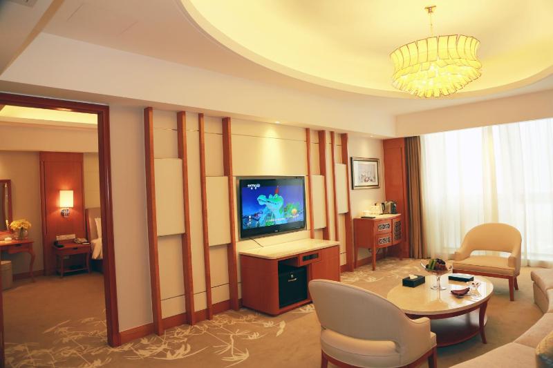 Standard Suite image 2