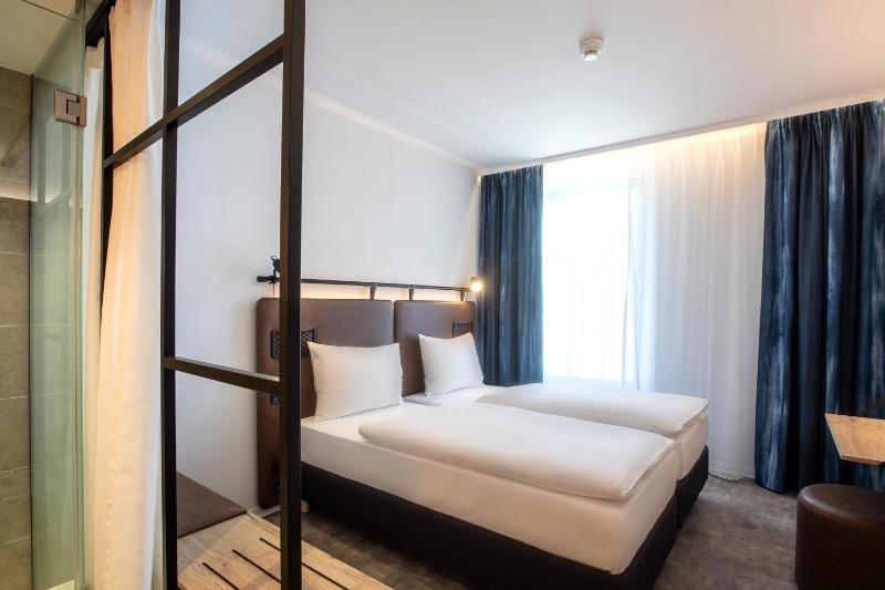 Comfort Double Room image 3