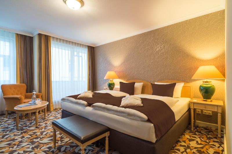 Double Room - Main Building - Land Side image 1