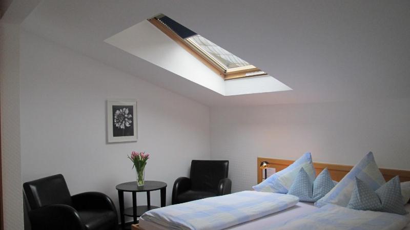 Standard Single Room image 1