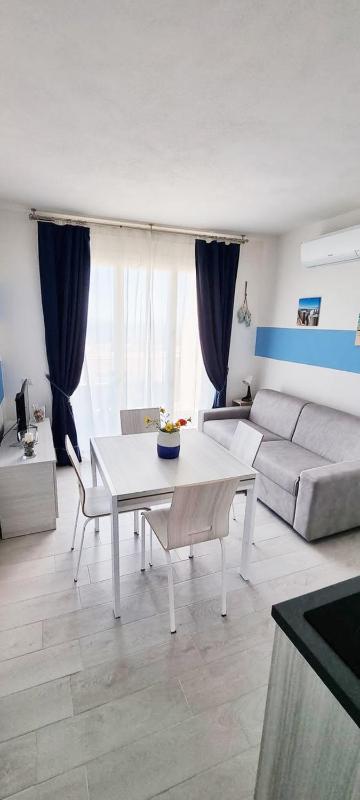 Apartment with Balcony image 3