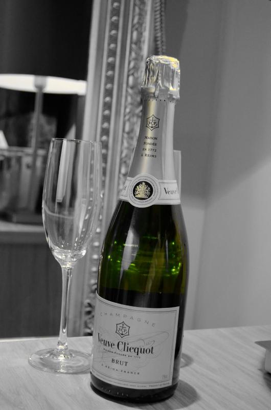 Quebecs Luxury Apartments - image 41