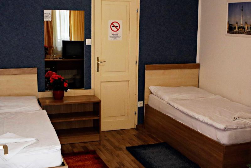 Silver Hotel Budapest City Center - image 3