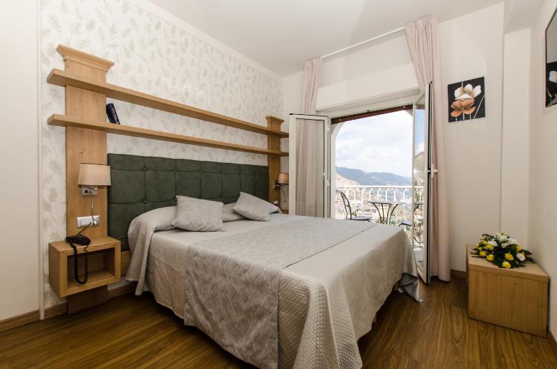 Splendid Hotel Taormina - image 8