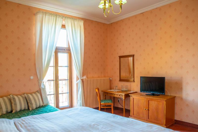 Double Room with River View image 3