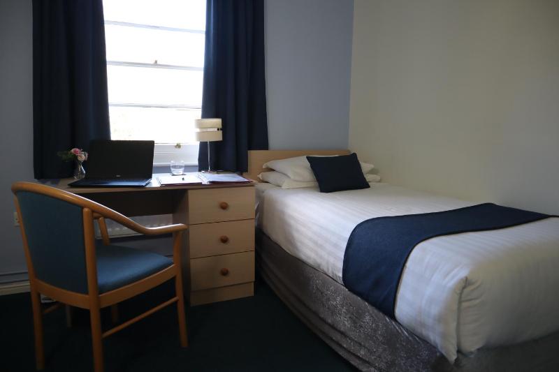 Single Room image 4
