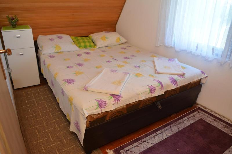 Two-Bedroom House image 3
