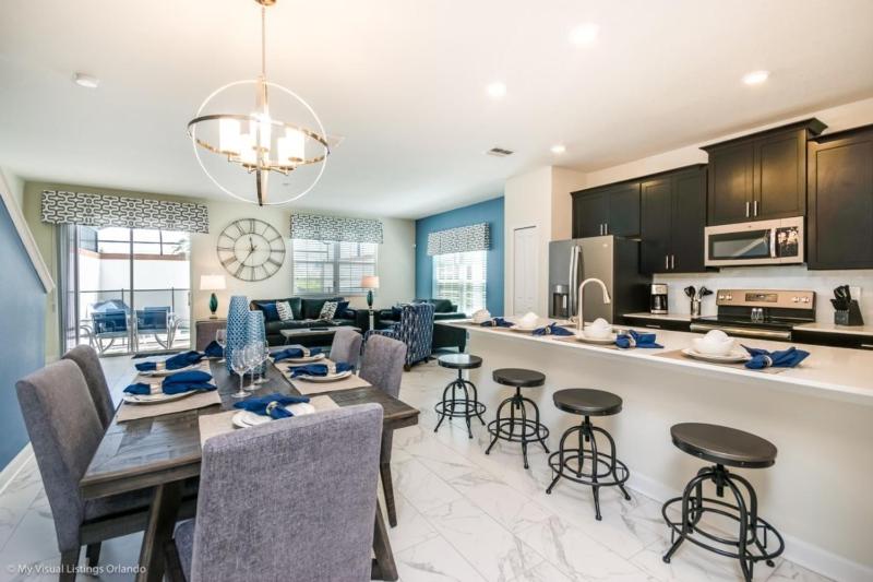 Five-Bedroom Townhouse image 2