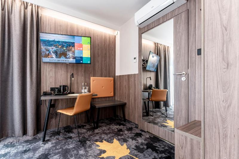 Standard Single Room image 2