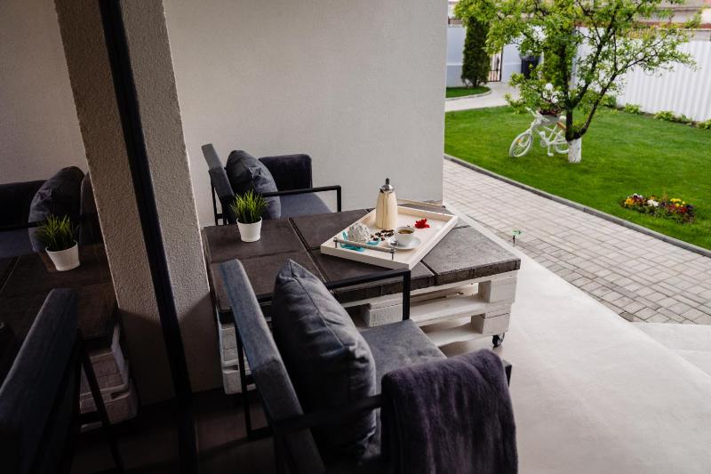 Studio with Terrace image 2