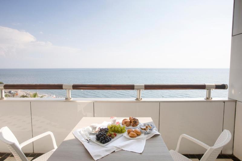 Grand Hotel Salerno - image 11