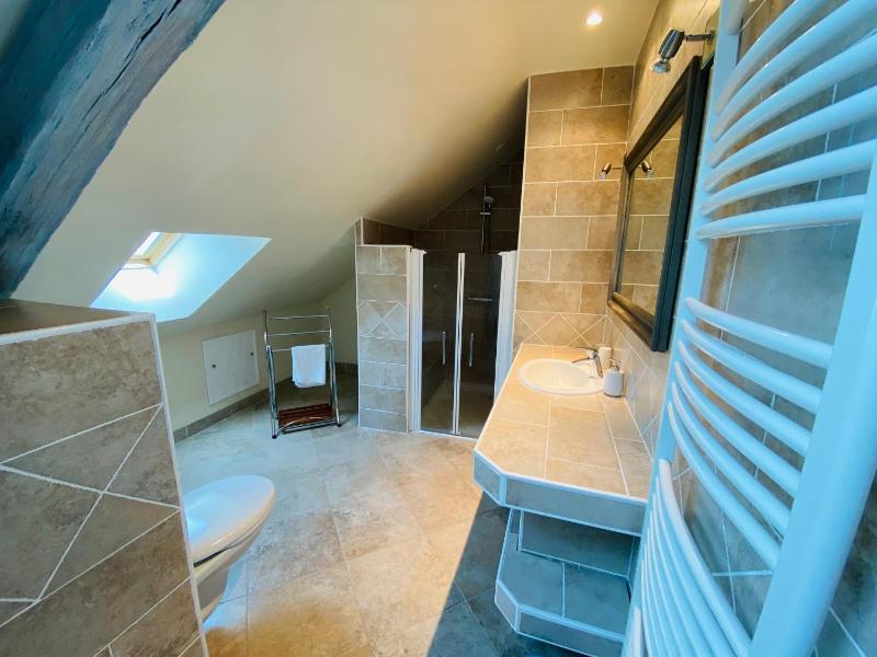 Large Double Room image 3