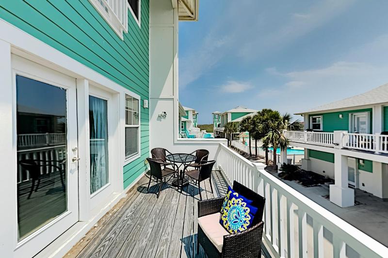 Three-Bedroom Townhouse image 1