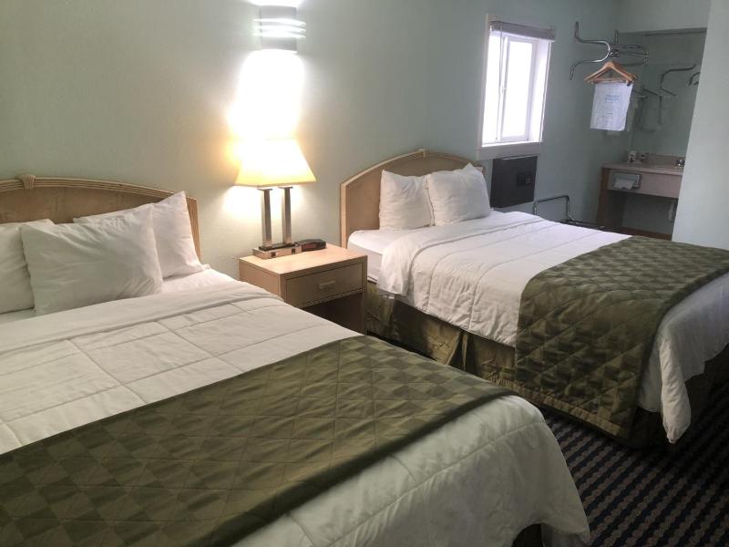 Double Room with Two Double Beds - Non-Smoking image 2