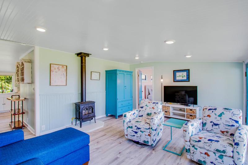 Two Bedroom House image 2