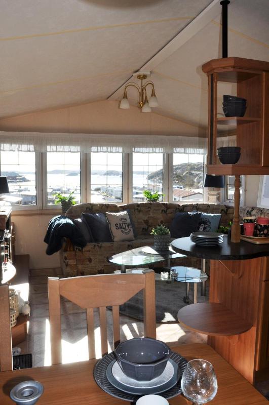 Mobile Home image 4