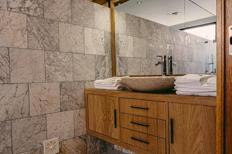 Double Room with Private Bathroom image 2