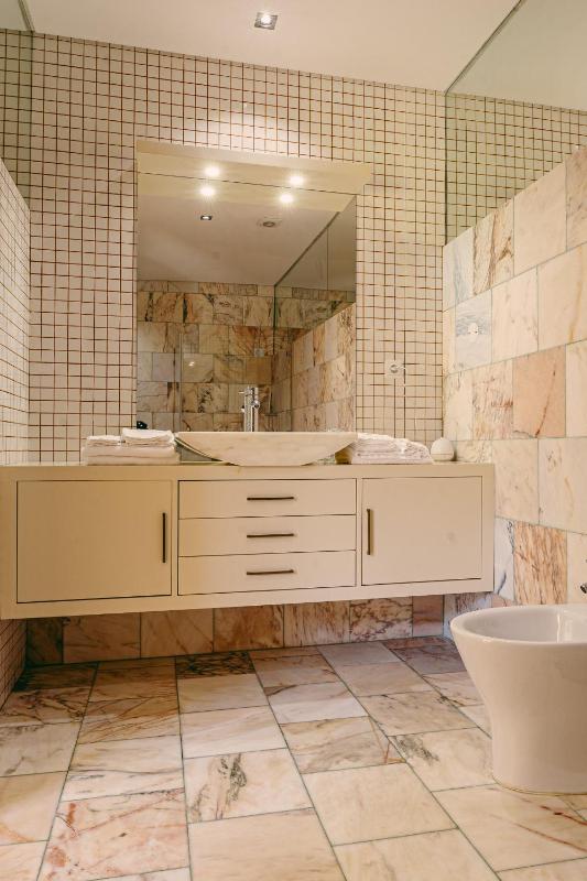 Double Room with Private Bathroom image 3