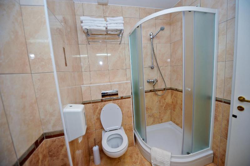 Two-Bedroom Suite with Sea View (4 Adults)  image 2