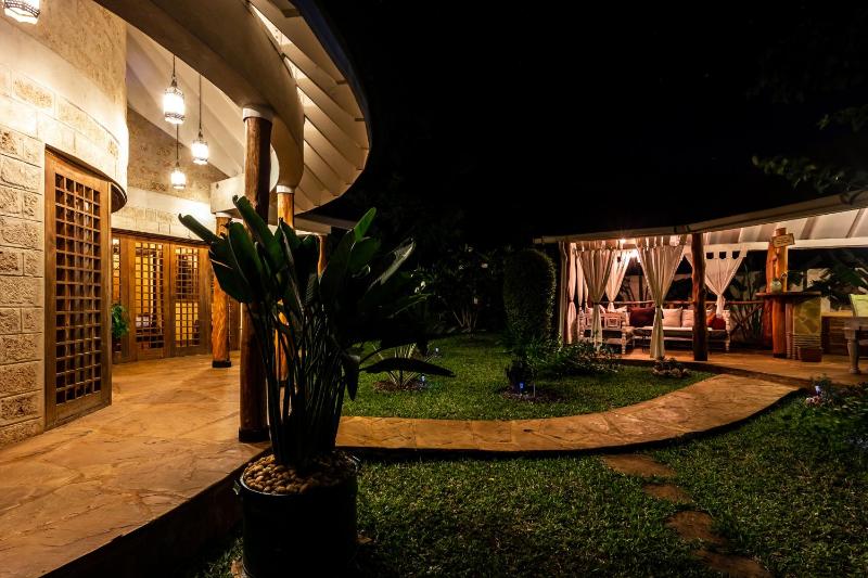 private pool cottage diani beach - image 6