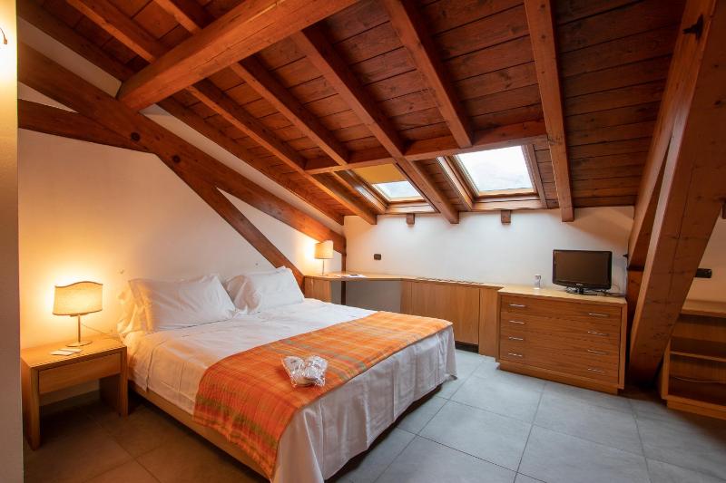 Economy Double or Twin Room image 3