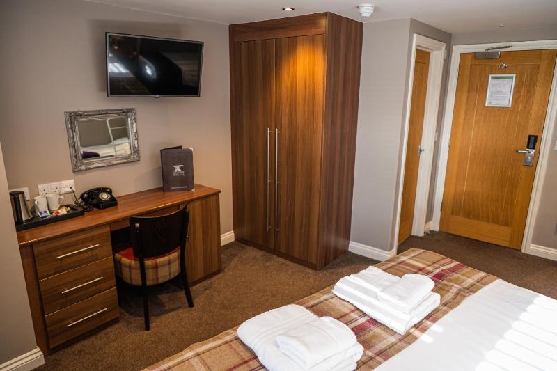 Standard Double or Twin Room image 2