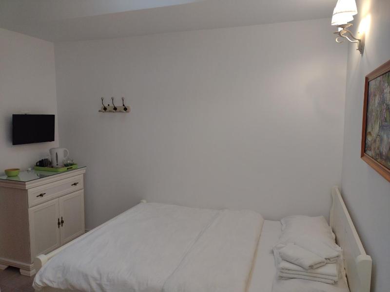 Adrys Boutique Villa - image 5