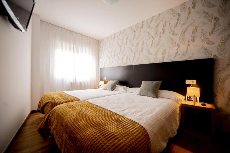 Double Room with Private Bathroom image 3