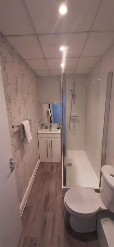 Double Room with Balcony image 4