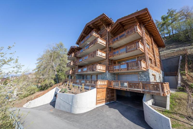 Apartment with Mountain View image 4