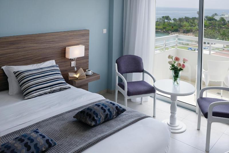 Double Room Side Sea View image 2