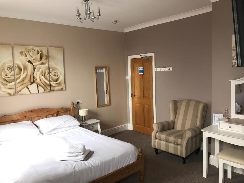 Superior King Room image 2