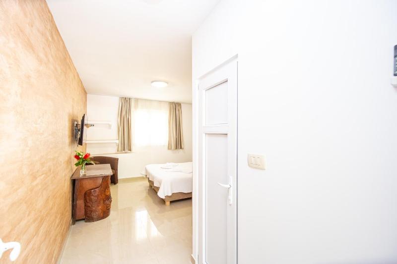 Studio Apartment image 1