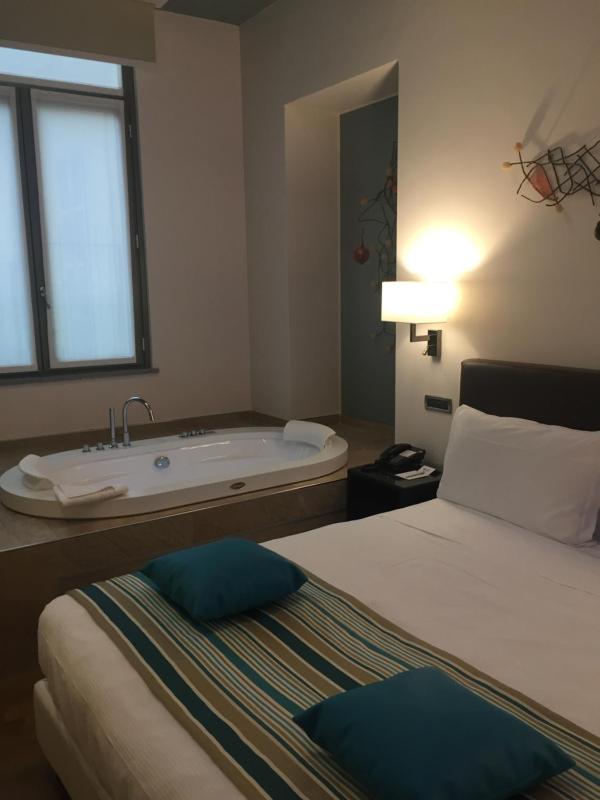 Junior Suite image 2