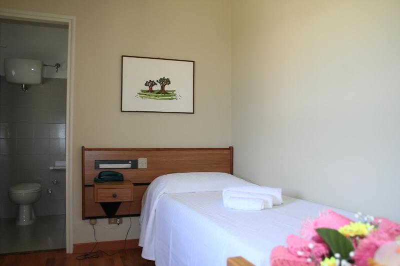 Economy Single Room image 4