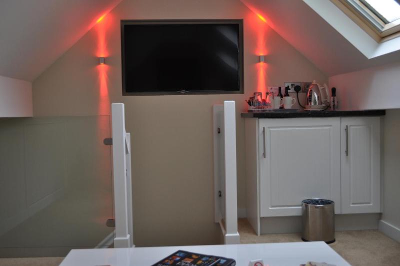 Cottage Suite image 4