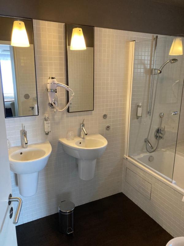 Superior Triple Room image 1