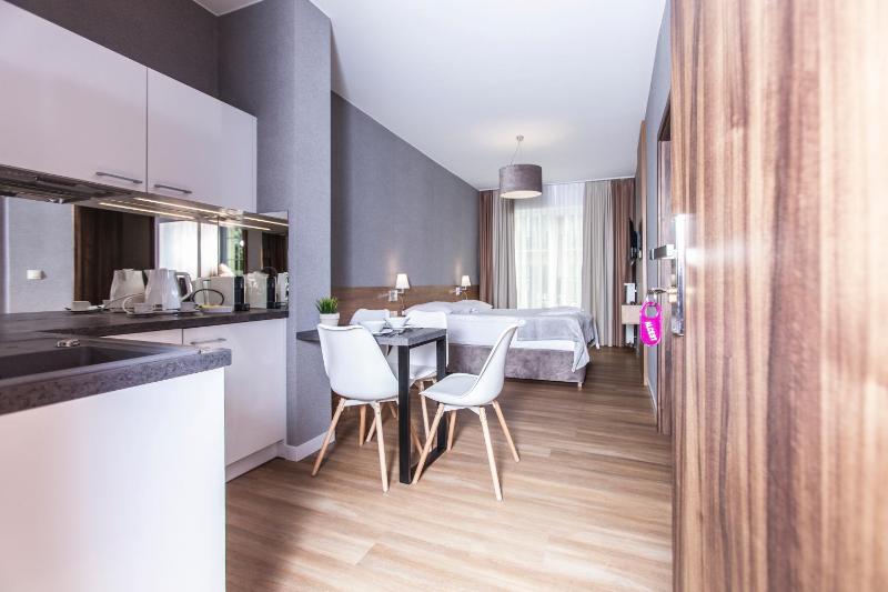 Studio Apartment image 3