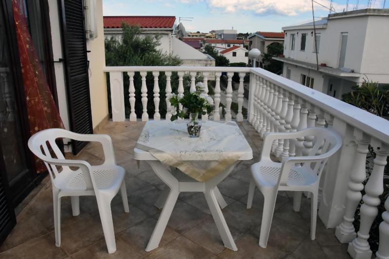 Apartments Zana - image 3