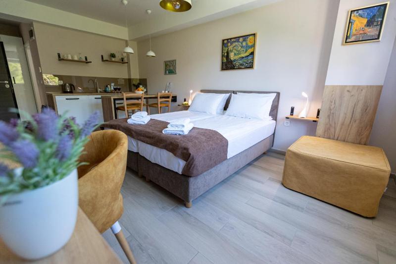 Kate Central Apartments Images