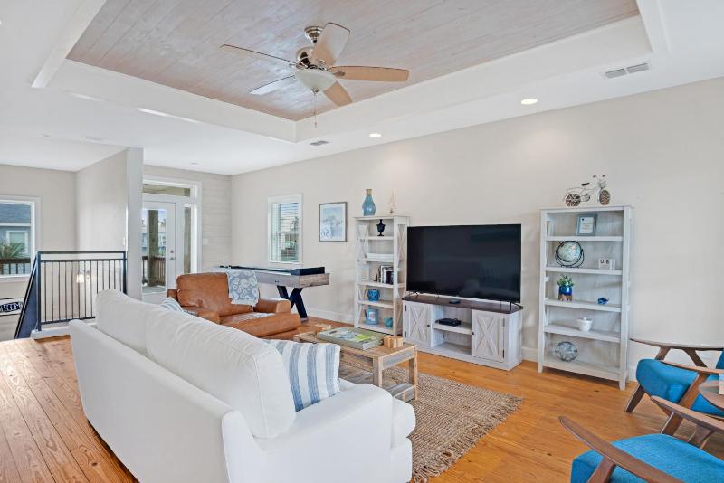 Three-Bedroom House image 1