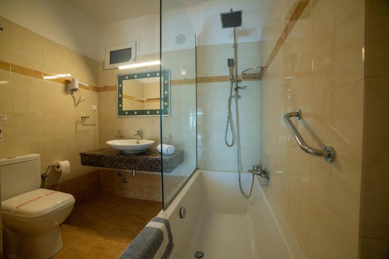 Villa Hera-The infinity blue - image 11