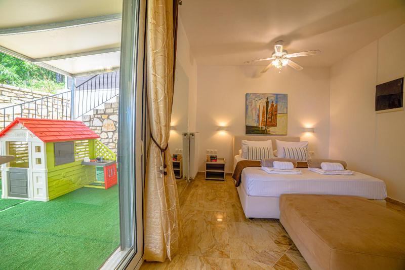 Villa Hera-The infinity blue - image 2