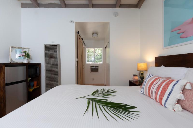 Budget Double Room image 2