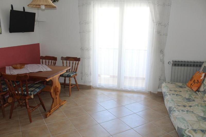 One-Bedroom Apartment with Terrace and Sea View image 1