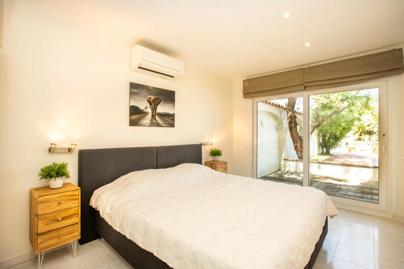 2005 Villa Freser al canal para 6 personas by homeselectspain - image 12
