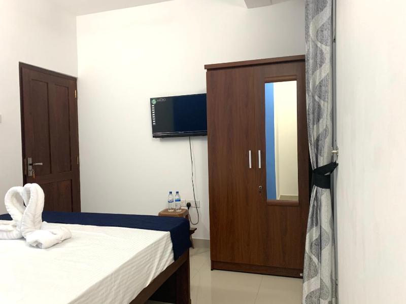 Royal City Inn - image 21