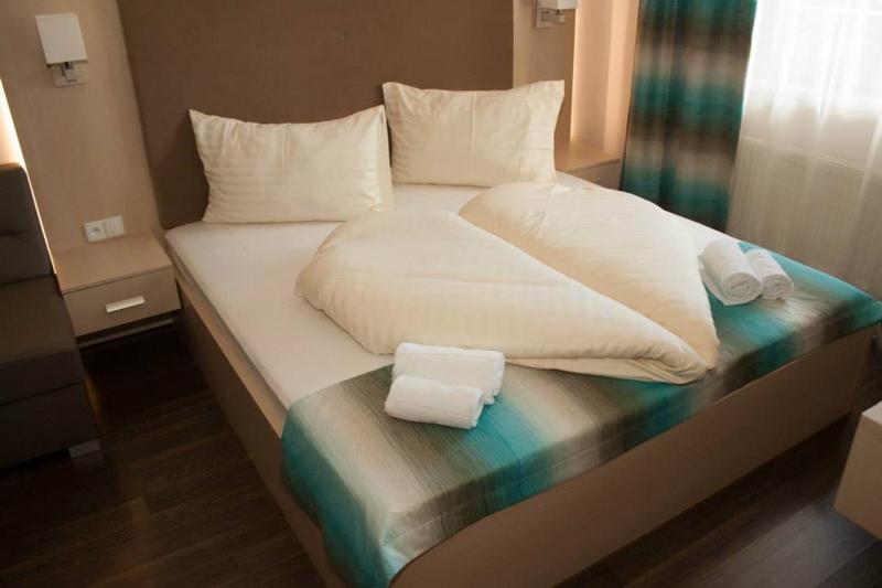 Double Room (2 Adults + 1 Child) image 1