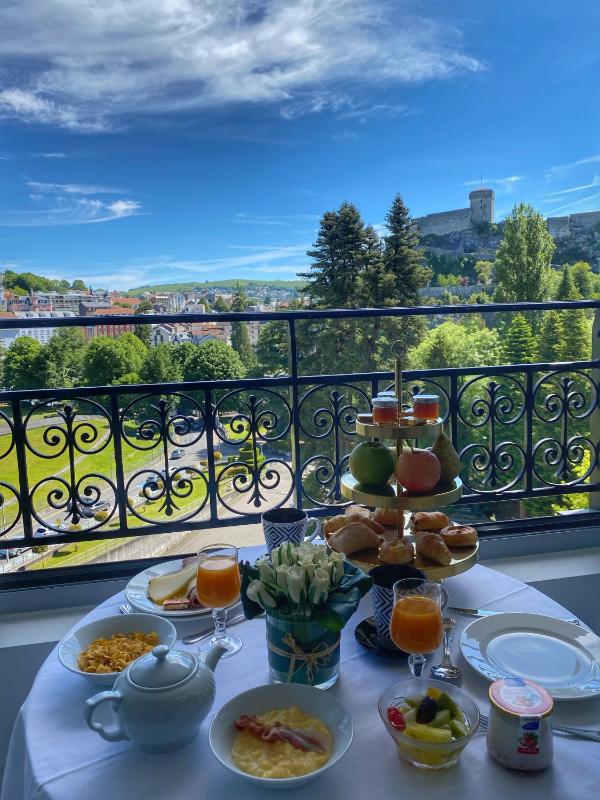 Deluxe Double Room image 1